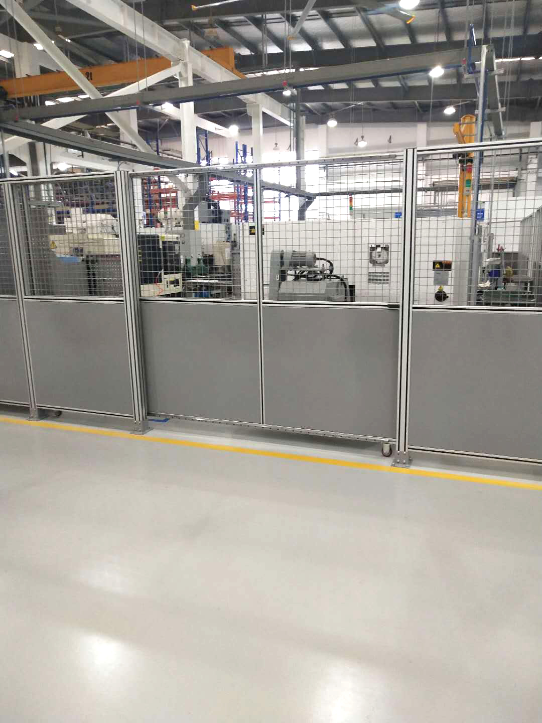 鋁型材設(shè)備防護(hù)圍欄 鋁型材設(shè)備防護(hù)圍欄