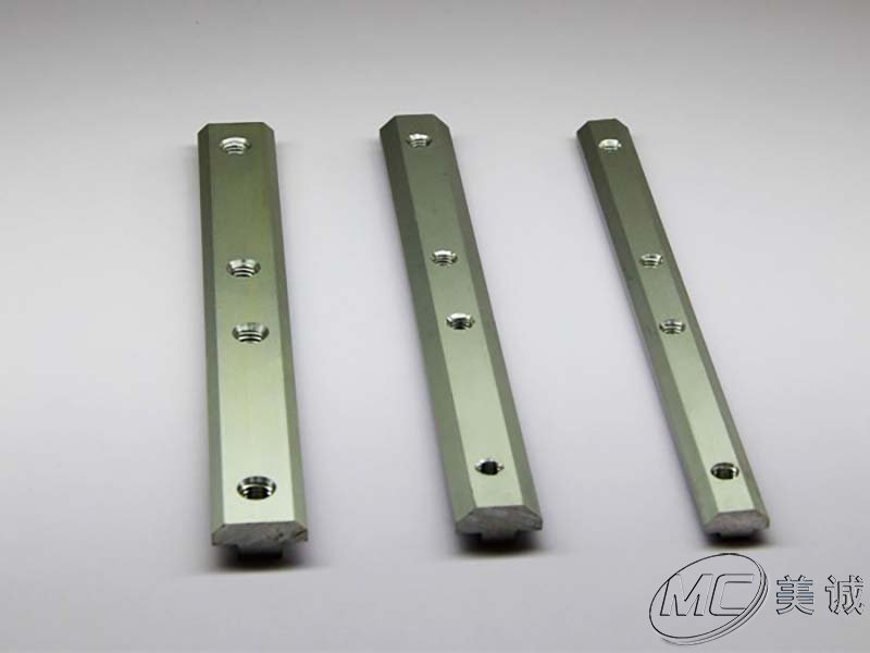 槽條連接件 槽條連接件